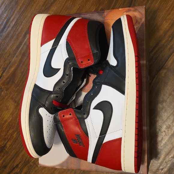 NEW Nike Air Jordan 1 Retro Reimagined Red Black - Picture 4 of 9